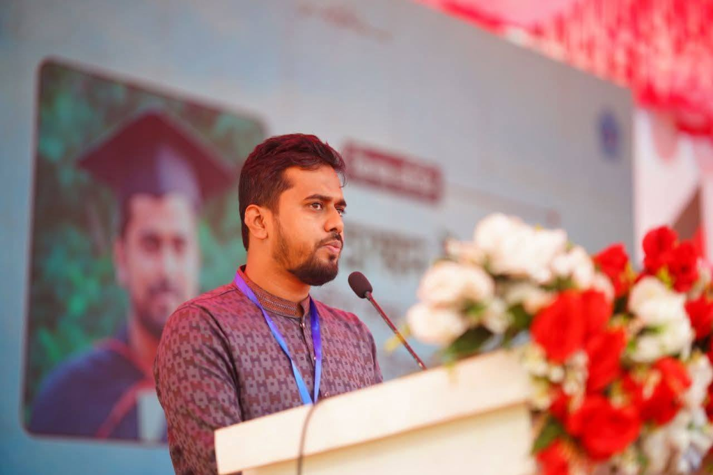 অতিথিবৃন্দের বক্তব্য ও মঞ্চ